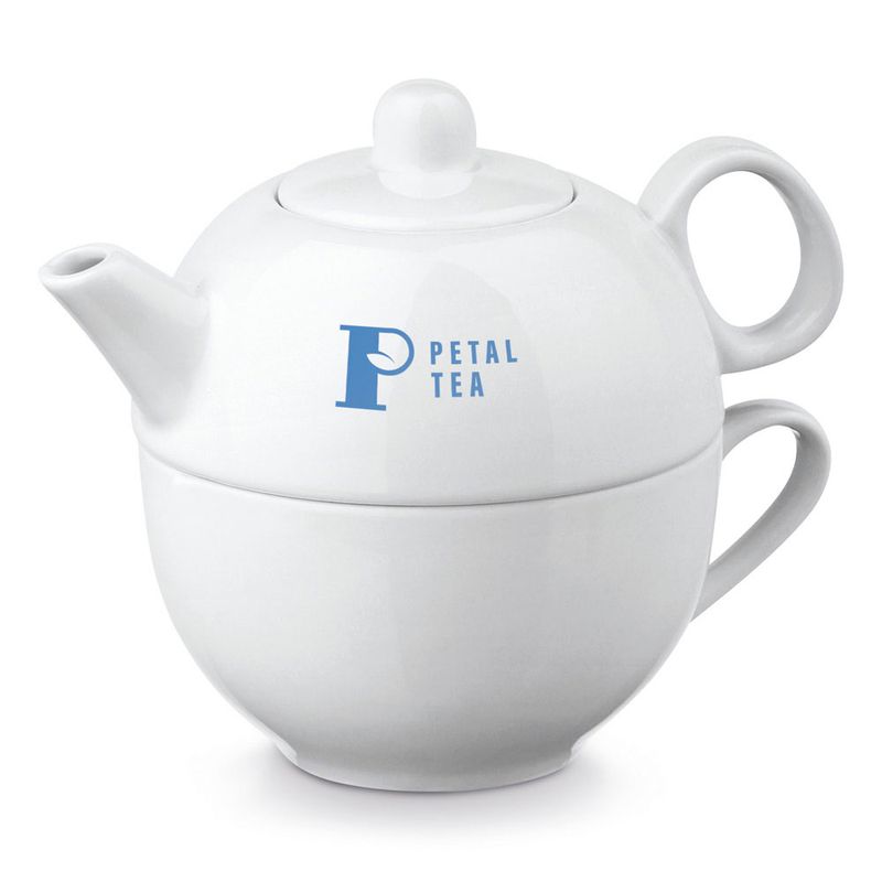 INFUSIONS. Tea set